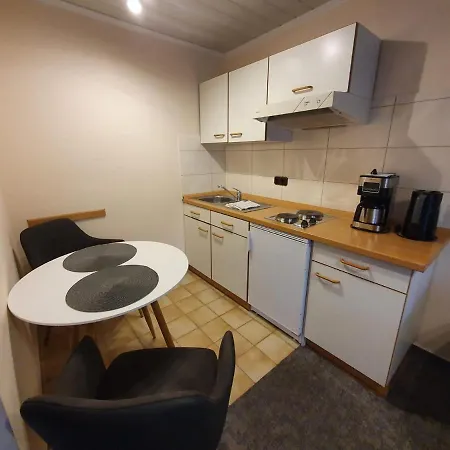 Apart Otel Appartementhaus Henghuber 4*